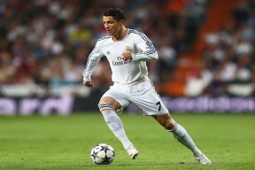 FIFA 26-梅西极限三连神迹，巴萨仰望中前行